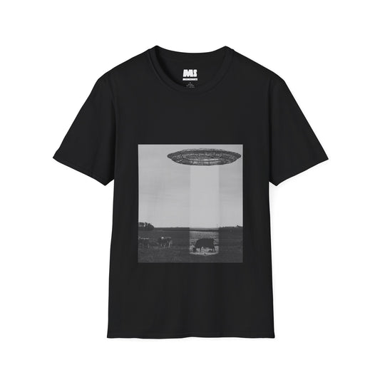 Vintage Style UFO Encounter Graphic Unisex Softstyle T-Shirt